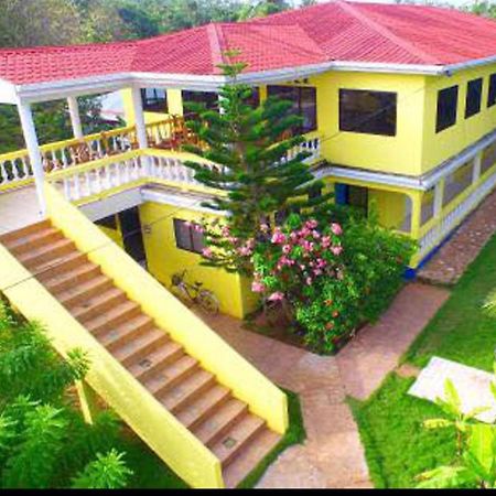 Sunshine Hotel Little Corn Island Esterno foto