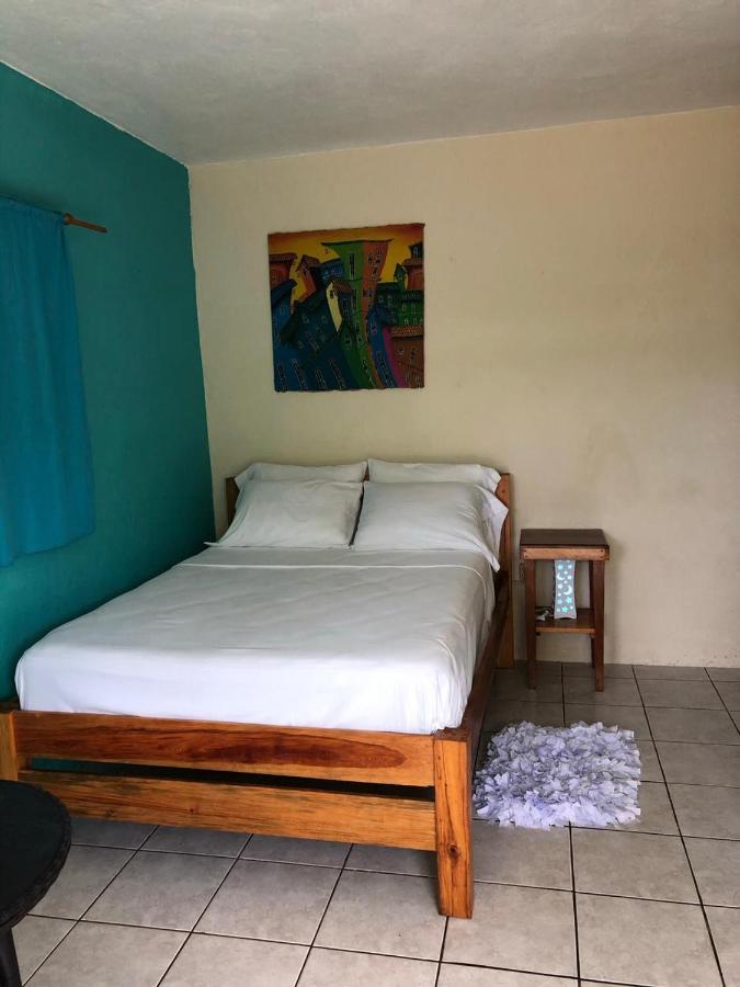 Sunshine Hotel Little Corn Island Esterno foto