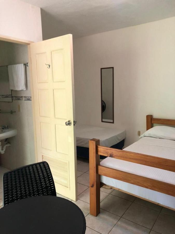 Sunshine Hotel Little Corn Island Esterno foto