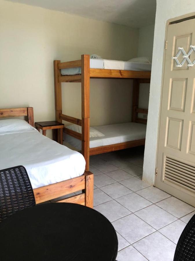 Sunshine Hotel Little Corn Island Esterno foto