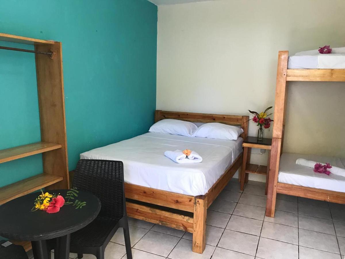 Sunshine Hotel Little Corn Island Esterno foto